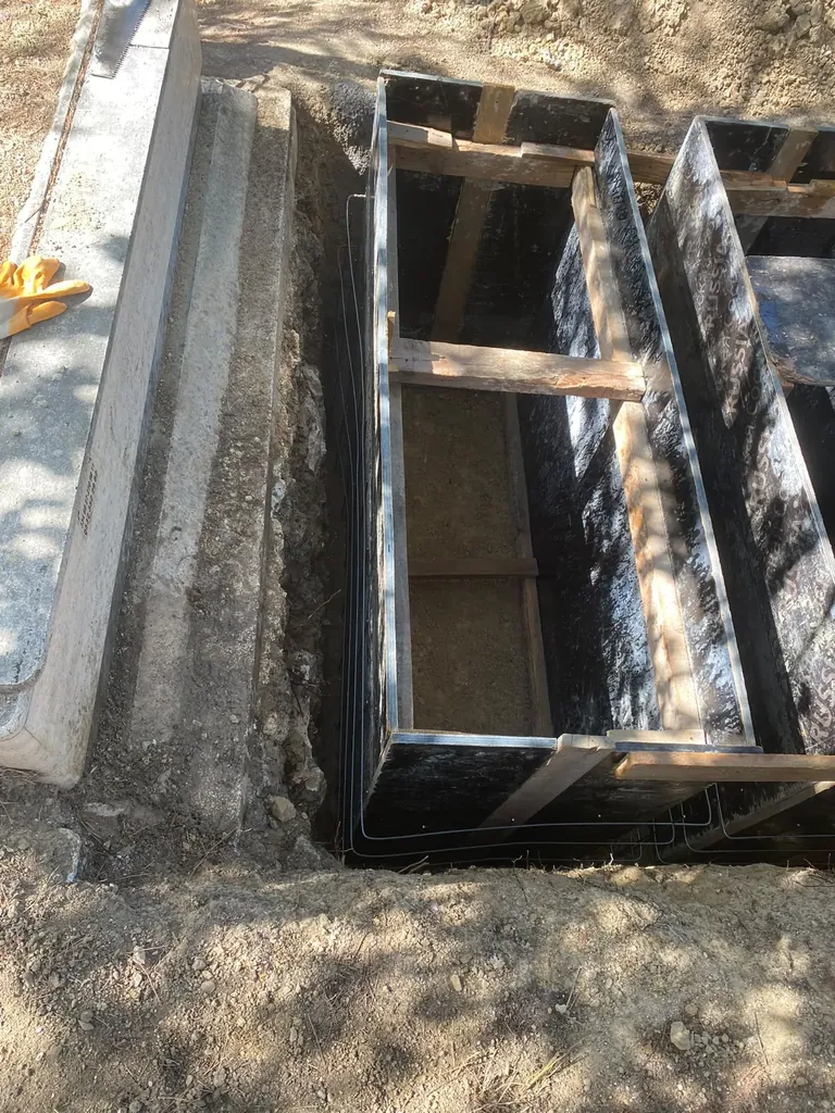 Beton hazır kabir kalıp ve montaj çalışması 02 — Mezarcı İsmail, Ankara