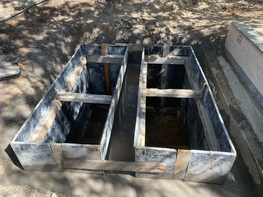 Beton hazır kabir kalıp ve montaj çalışması 10 — Mezarcı İsmail, Ankara
