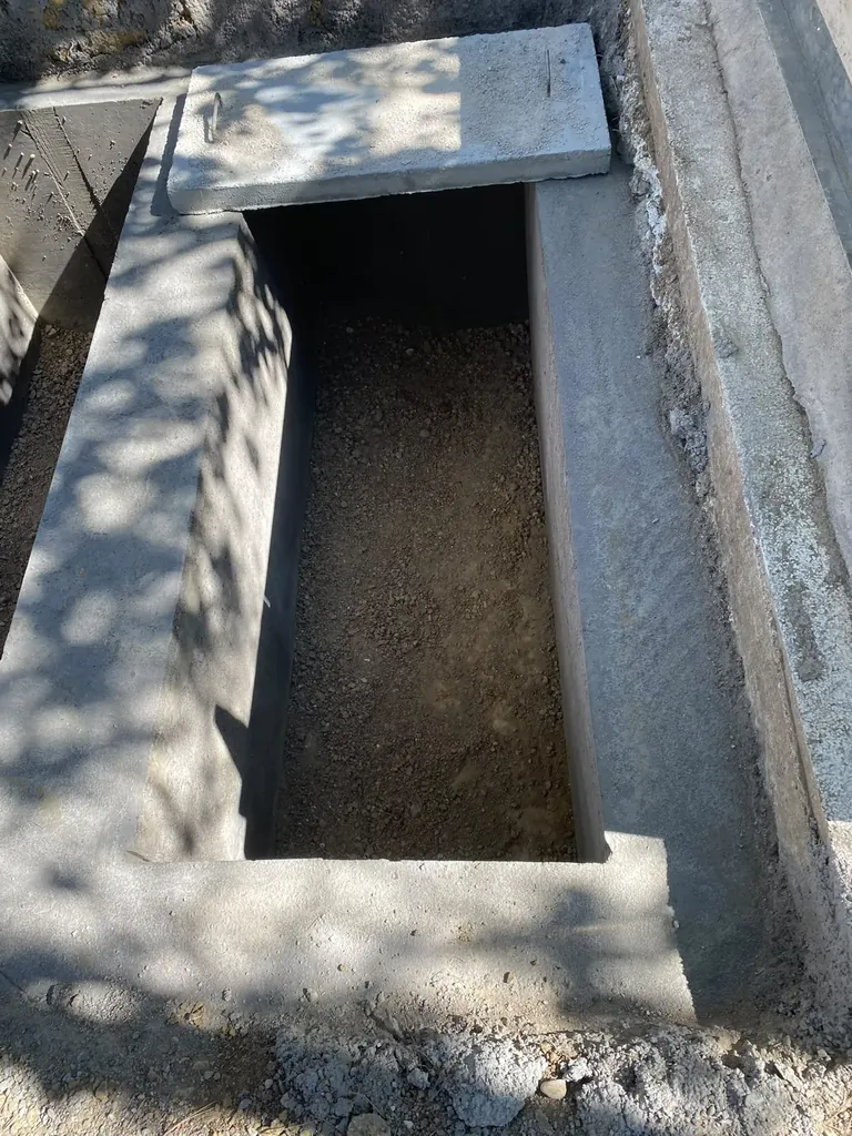 Beton hazır kabir uygulaması 16 — Mezarcı İsmail, Ankara