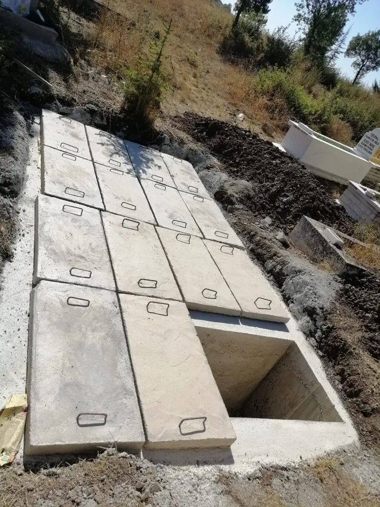 Beton hazır kabir uygulaması 26 — Mezarcı İsmail, Ankara